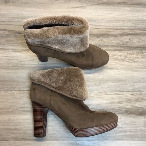 Women's UGG Dandelion Size 10 Brown Leather/Shearling High-Heel Ankle Bootie - Picture 1 of 12